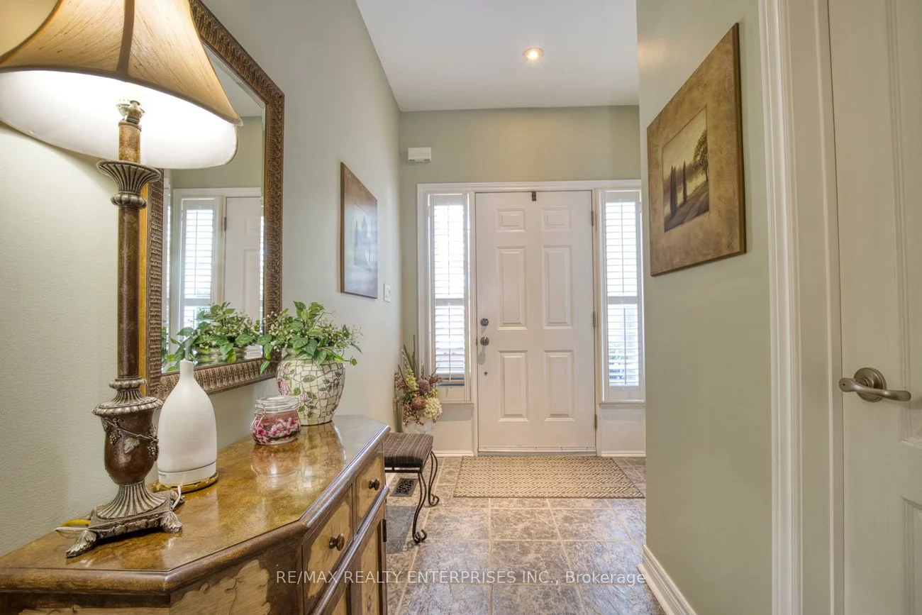 23, Ellen, Streetsville, Mississauga