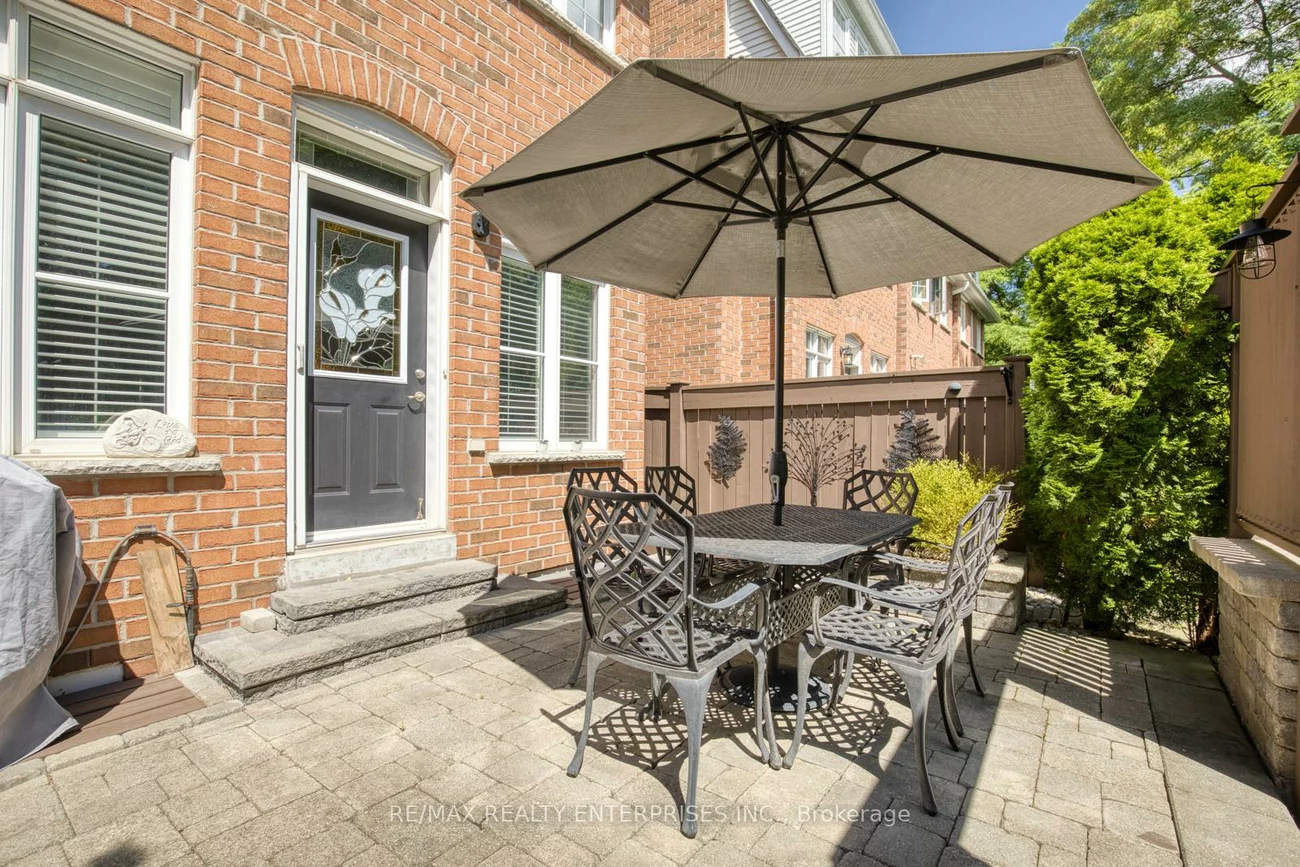 23, Ellen, Streetsville, Mississauga