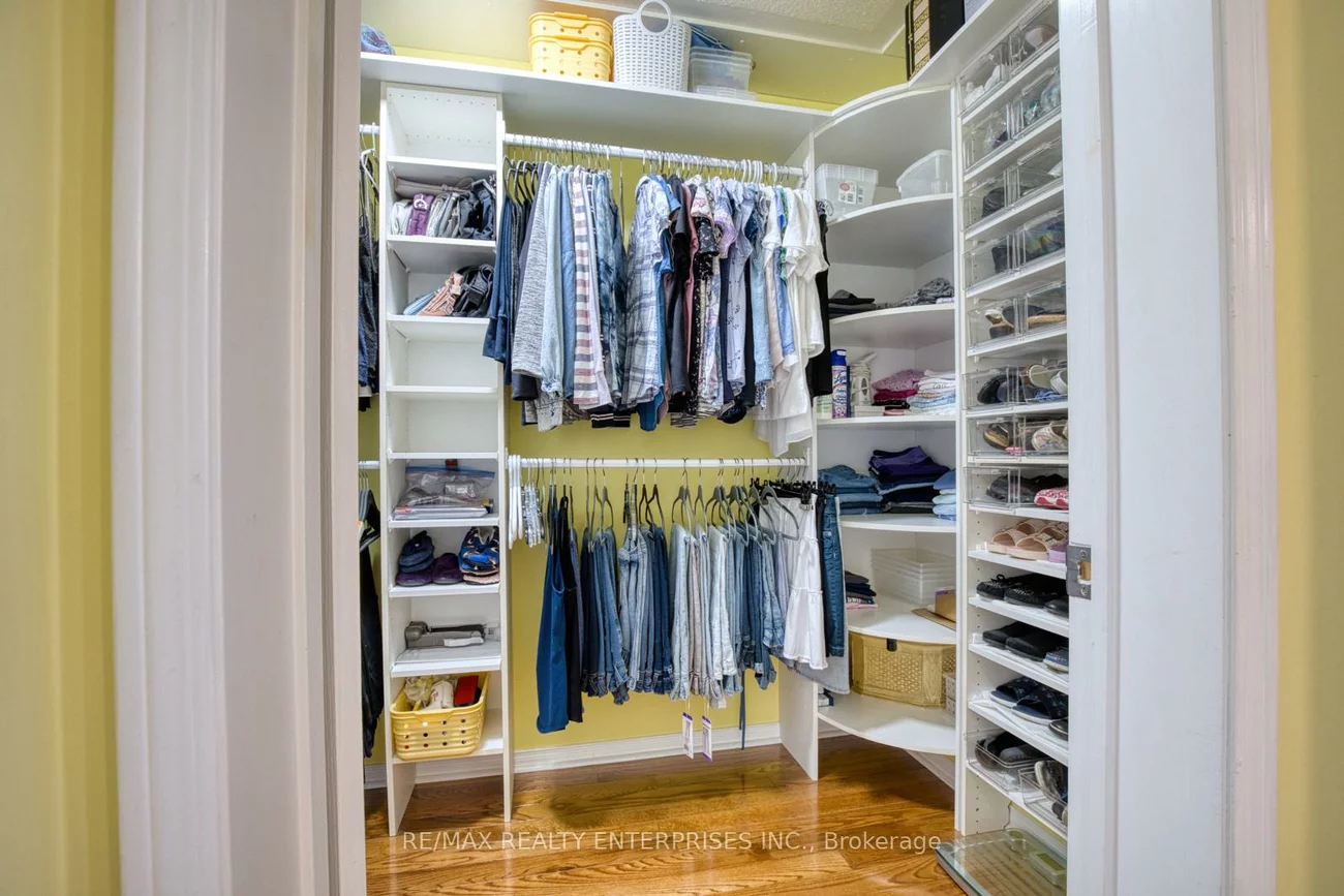 23, Ellen, Streetsville, Mississauga