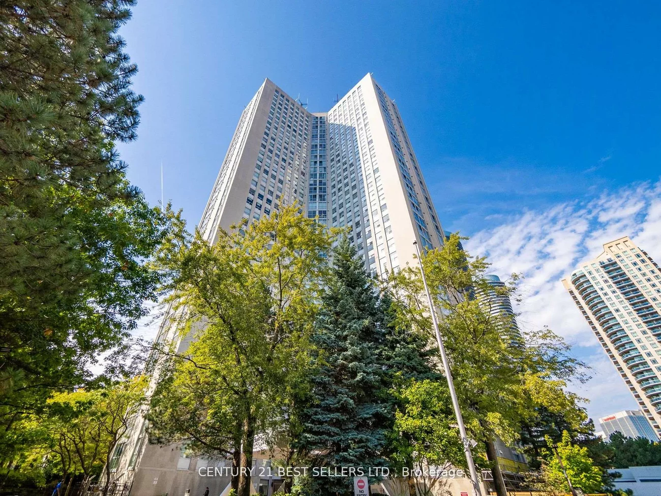 3650, Kaneff, Mississauga Valleys, Mississauga