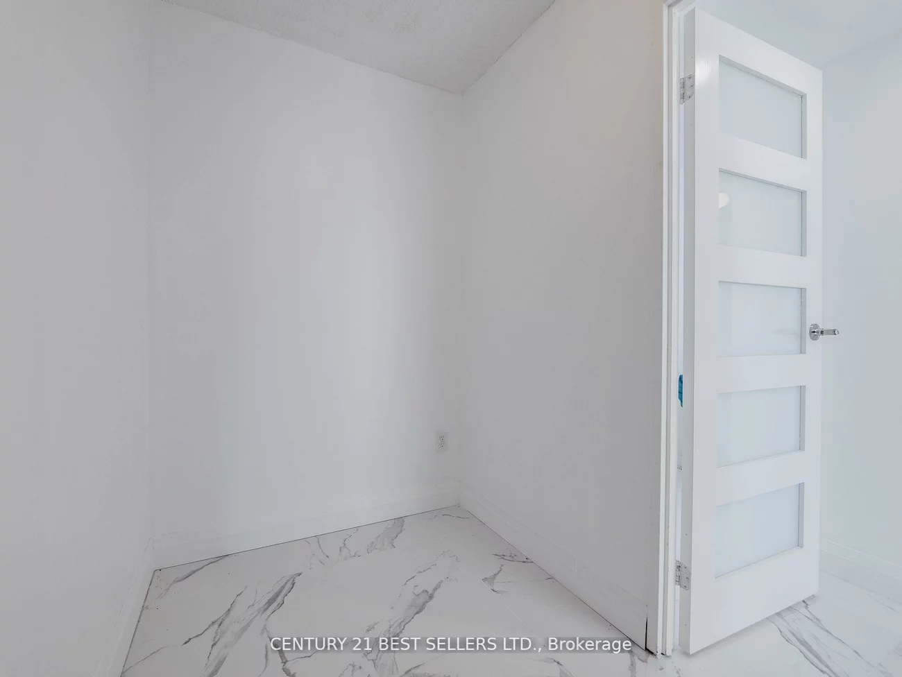 3650, Kaneff, Mississauga Valleys, Mississauga