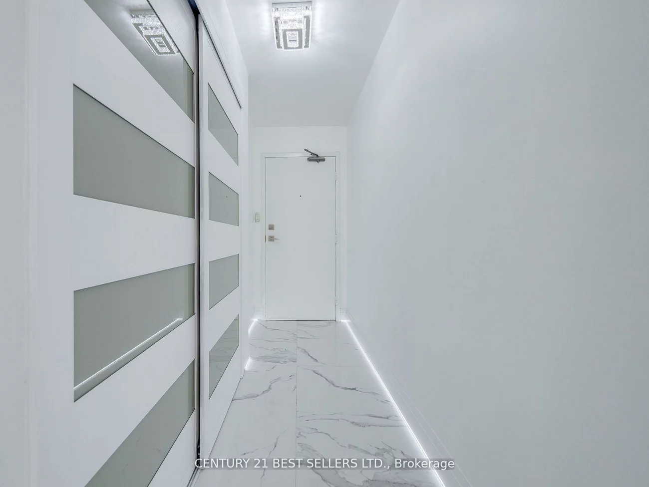 3650, Kaneff, Mississauga Valleys, Mississauga