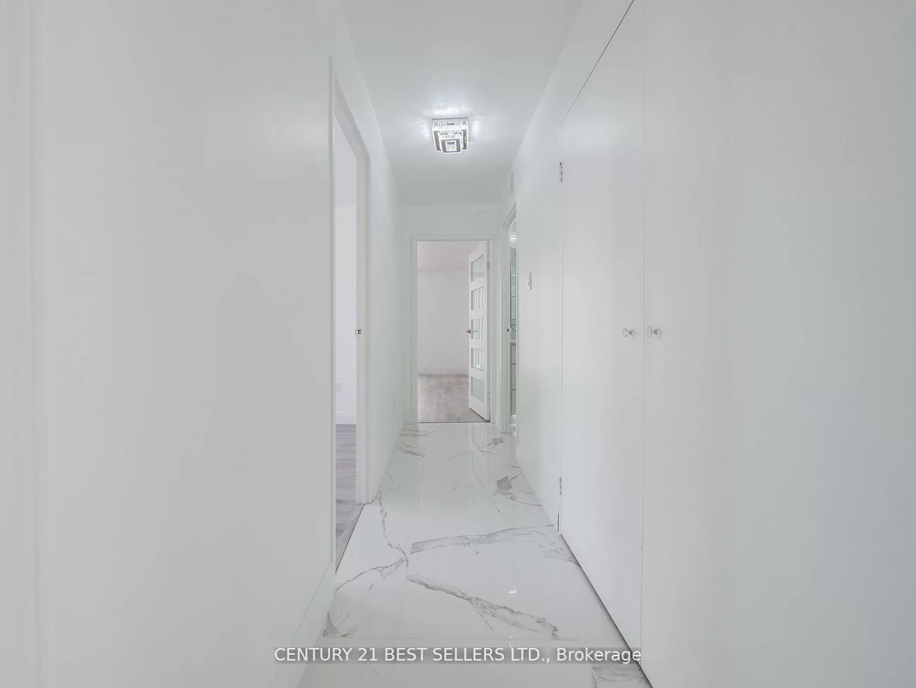 3650, Kaneff, Mississauga Valleys, Mississauga