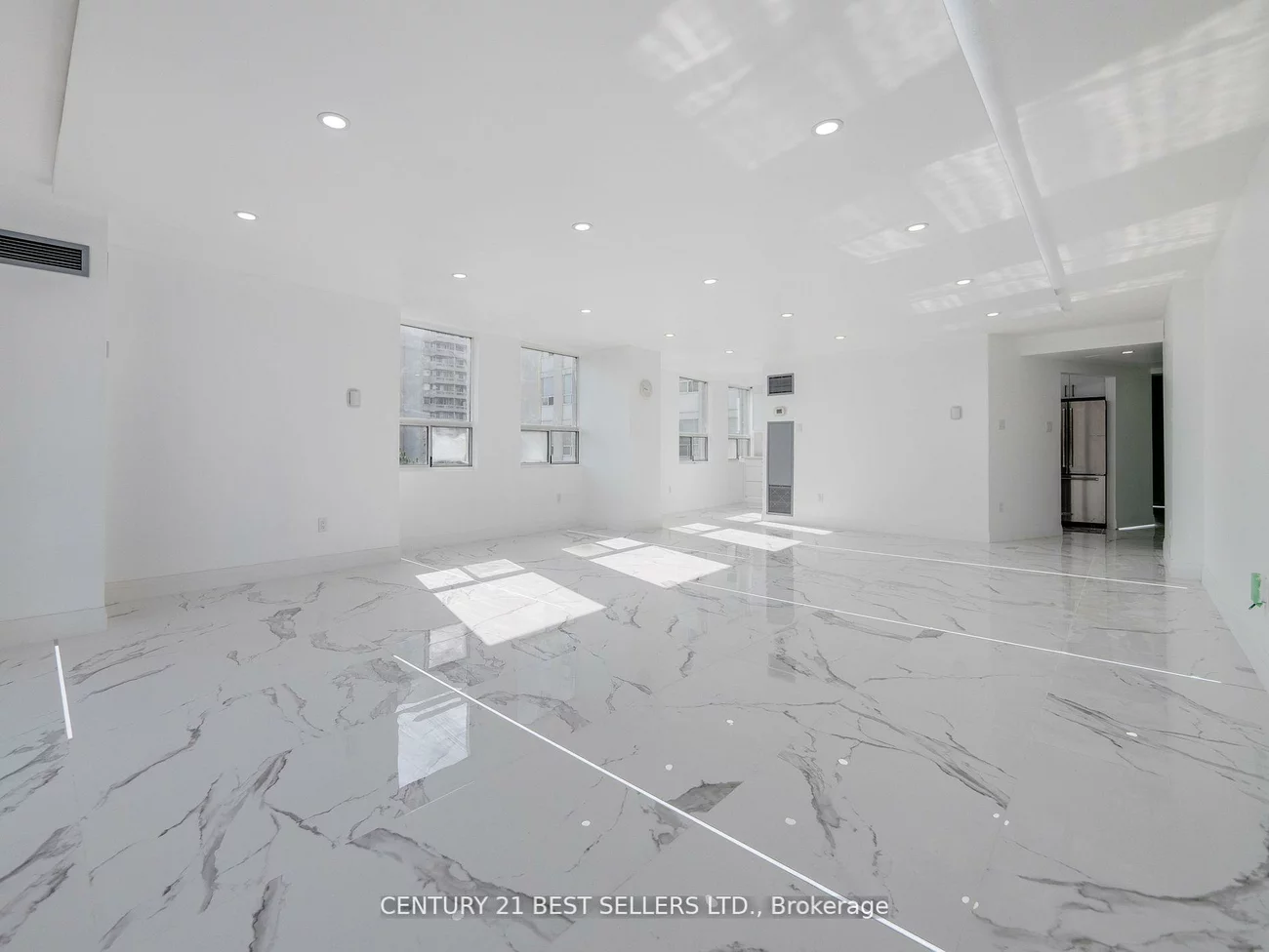 3650, Kaneff, Mississauga Valleys, Mississauga