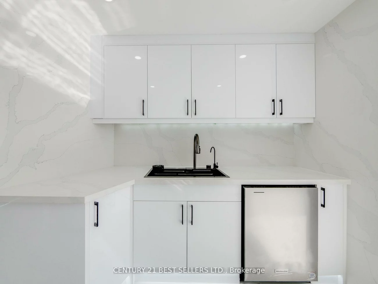 3650, Kaneff, Mississauga Valleys, Mississauga