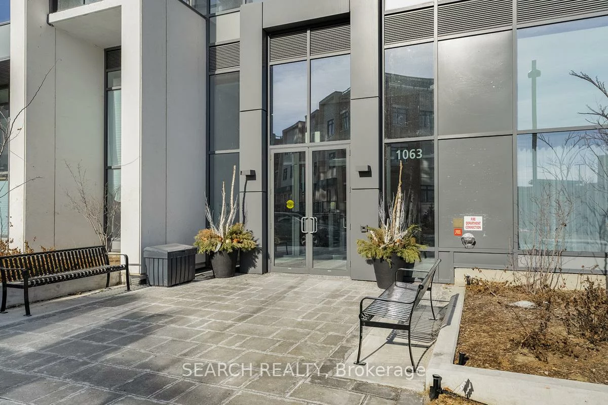 1063, Douglas McCurdy, Lakeview, Mississauga