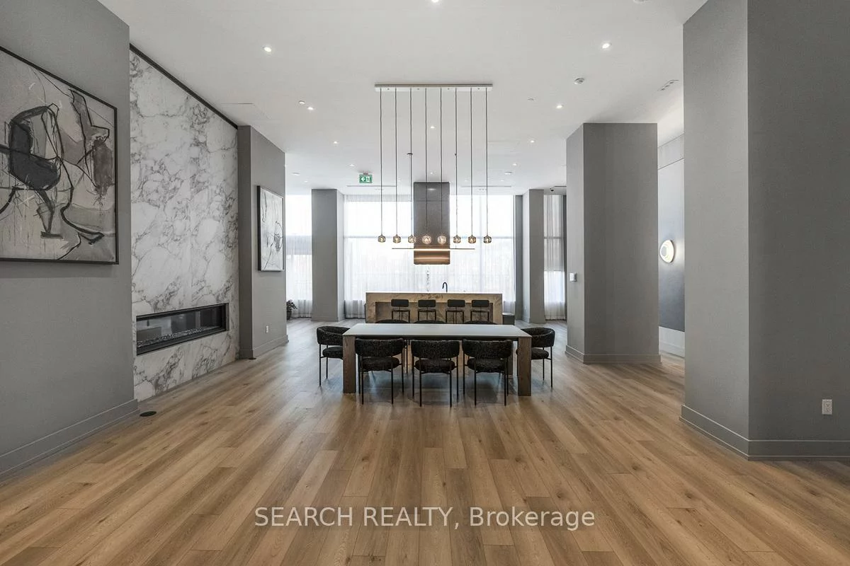 1063, Douglas McCurdy, Lakeview, Mississauga