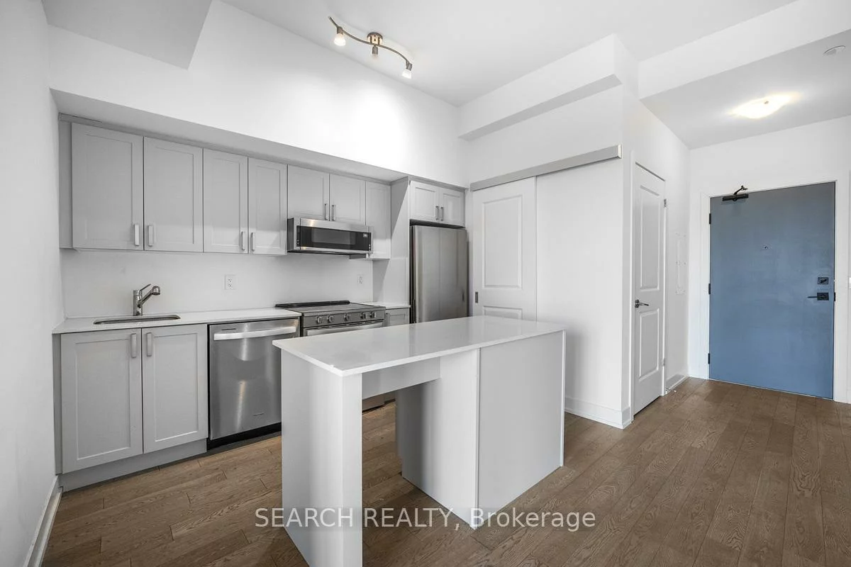 1063, Douglas McCurdy, Lakeview, Mississauga