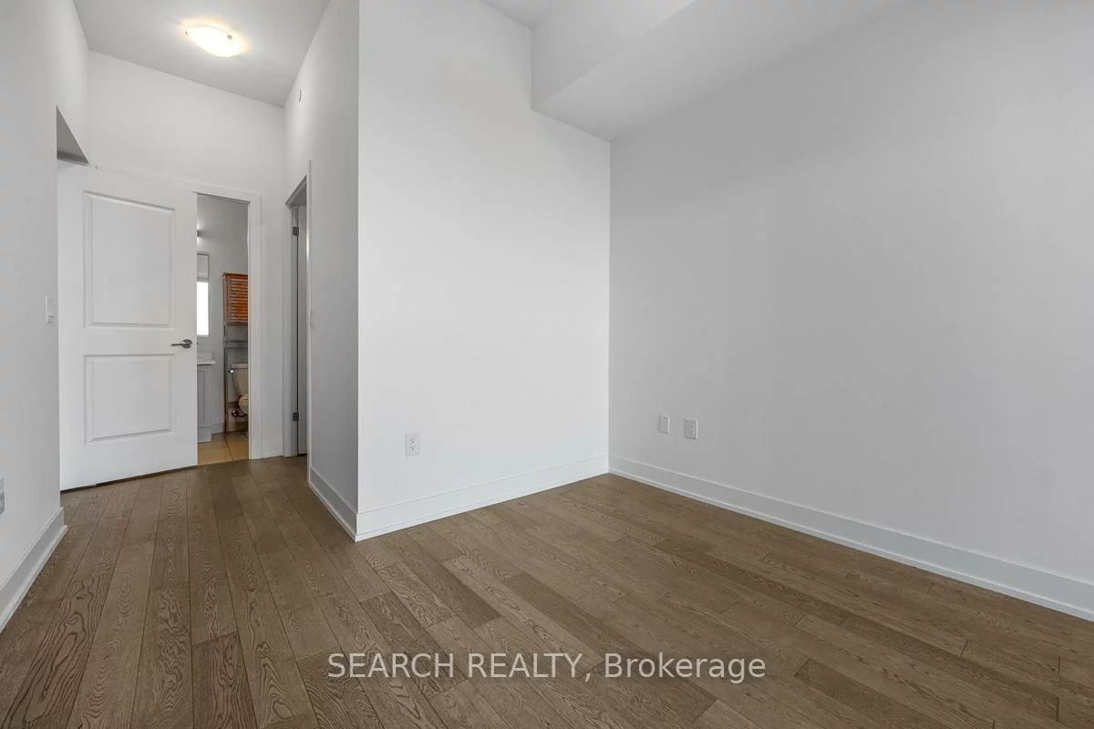 1063, Douglas McCurdy, Lakeview, Mississauga