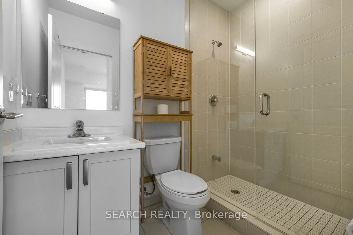 1063, Douglas McCurdy, Lakeview, Mississauga