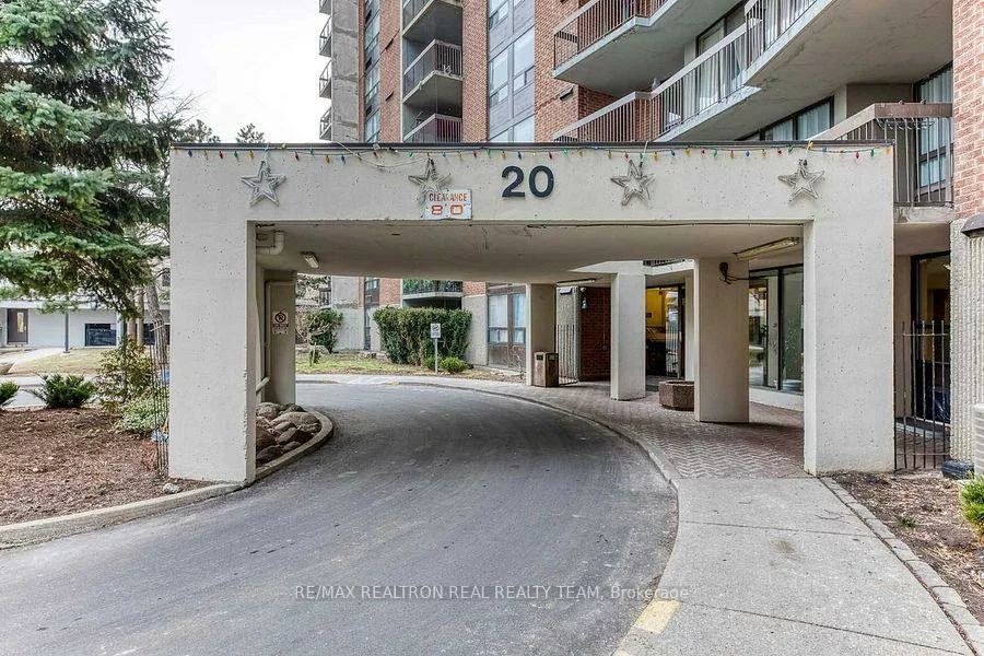 20, Mississauga Valley, Mississauga Valleys, Mississauga