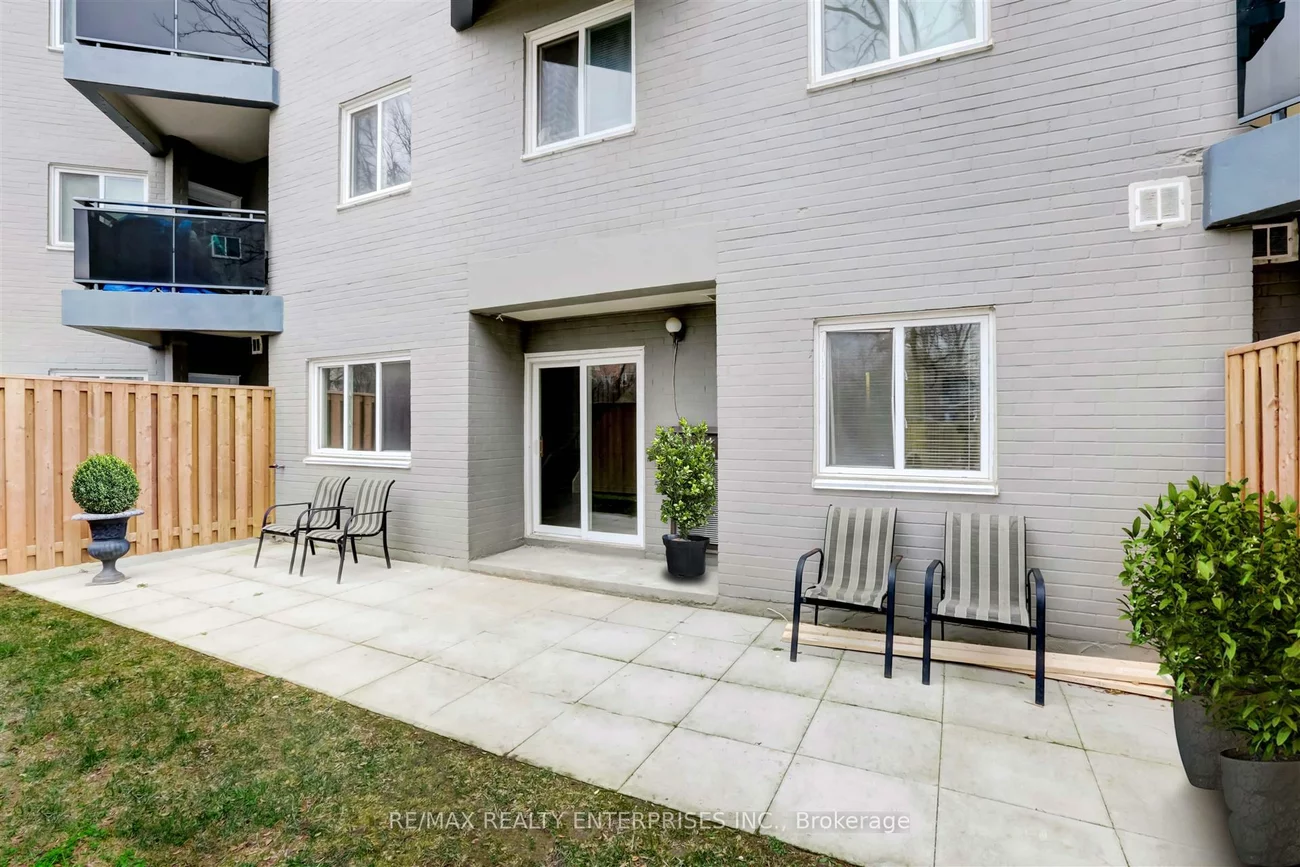 2001, Bonnymede, Clarkson, Mississauga