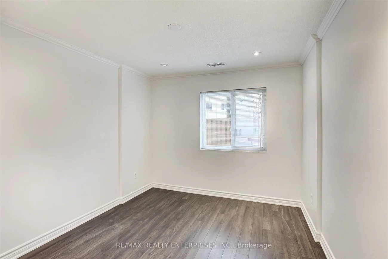 2001, Bonnymede, Clarkson, Mississauga