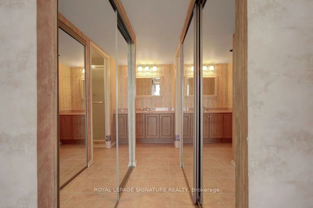 1271, Walden, Clarkson, Mississauga
