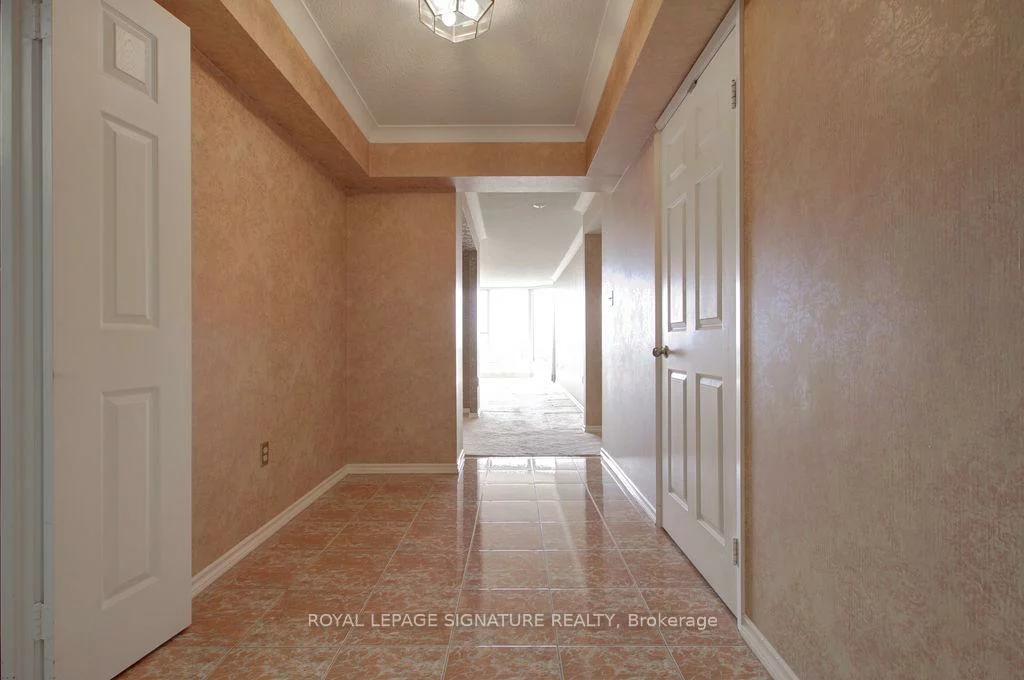 1271, Walden, Clarkson, Mississauga