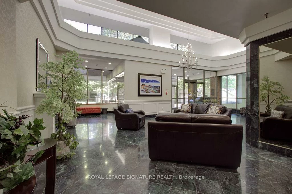 1271, Walden, Clarkson, Mississauga