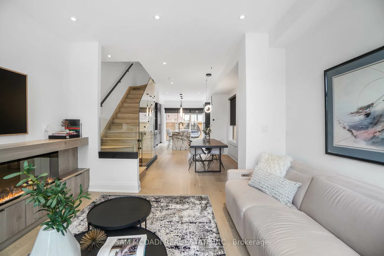 10, Lunar, Streetsville, Mississauga