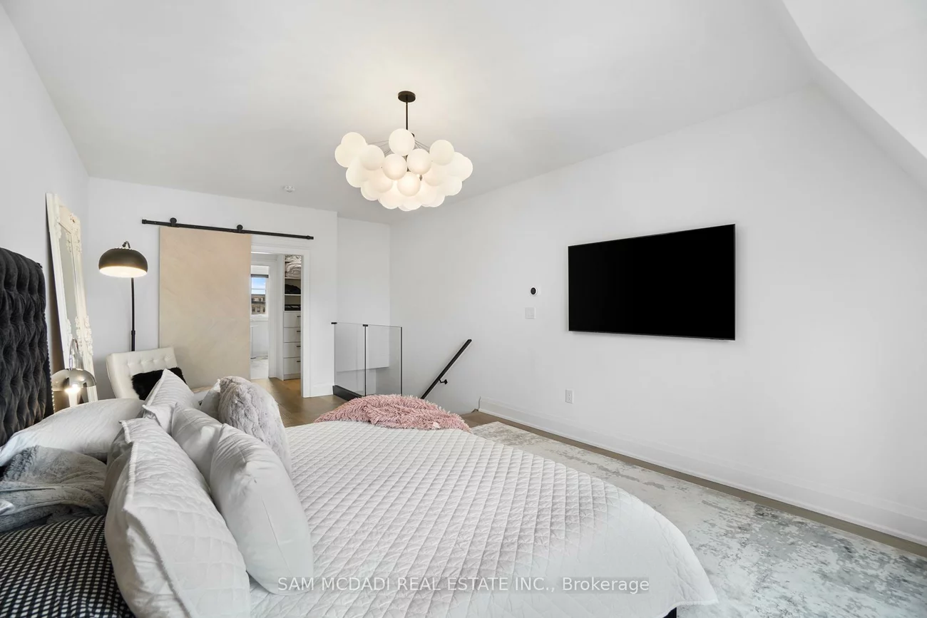 10, Lunar, Streetsville, Mississauga