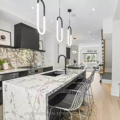 10, Lunar, Streetsville, Mississauga