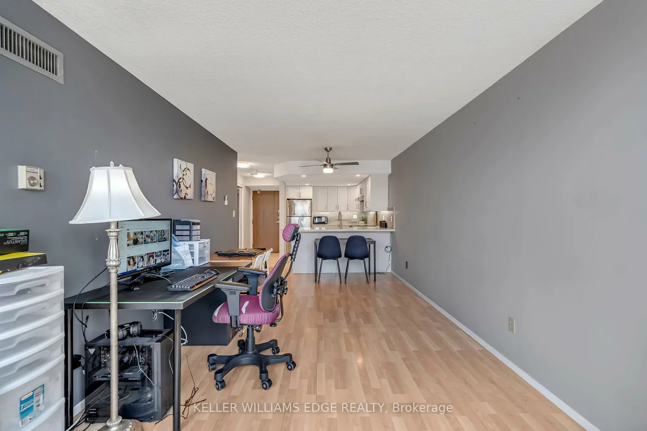 25, Agnes, Cooksville, Mississauga
