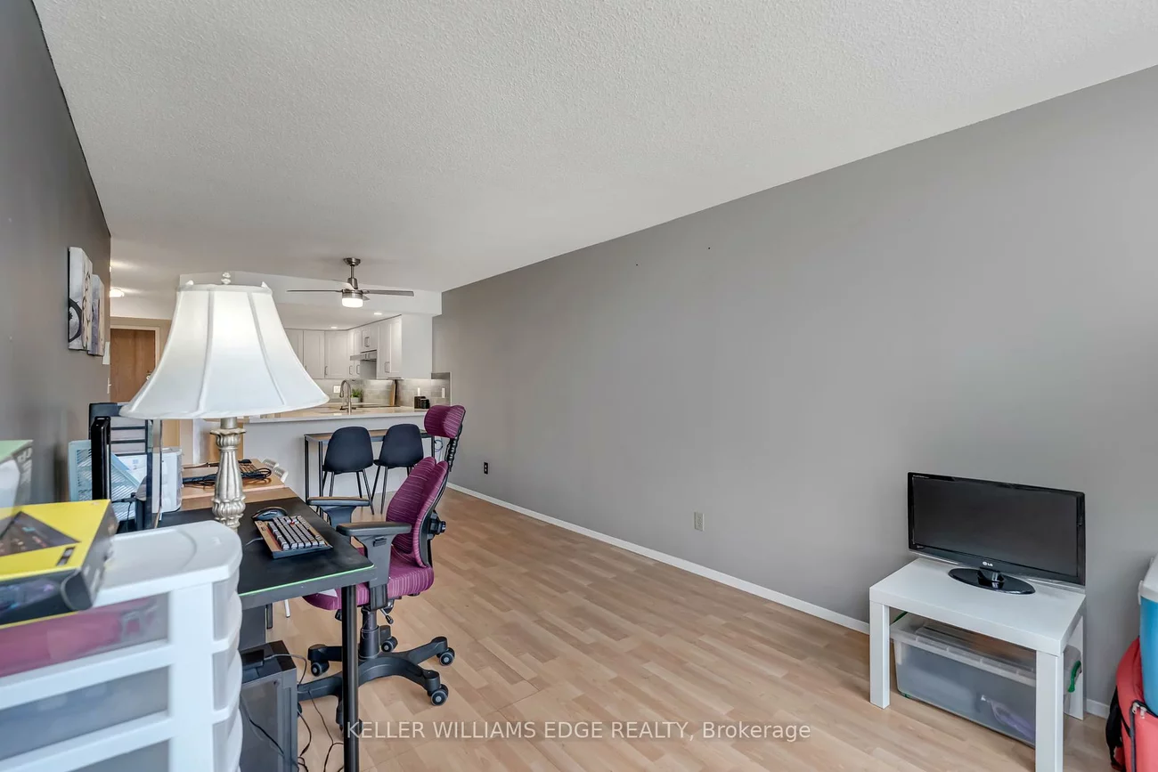 25, Agnes, Cooksville, Mississauga
