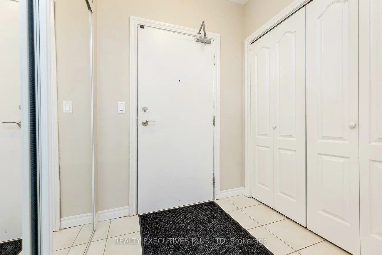 830, Scollard, East Credit, Mississauga