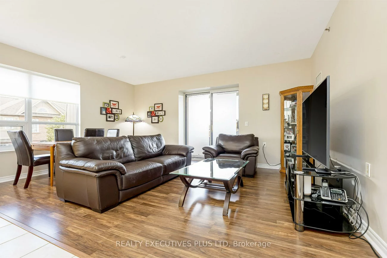 830, Scollard, East Credit, Mississauga