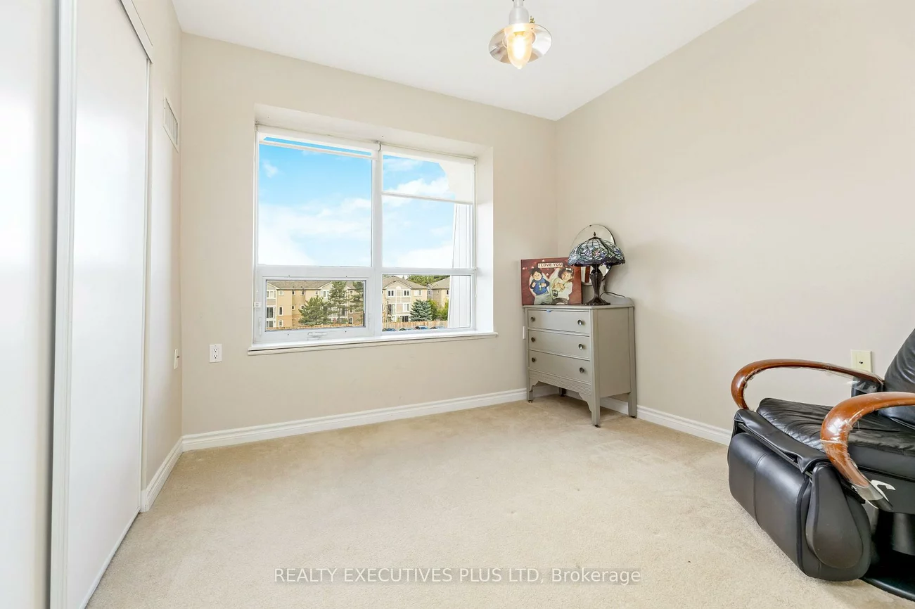 830, Scollard, East Credit, Mississauga