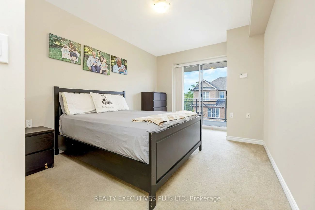 830, Scollard, East Credit, Mississauga