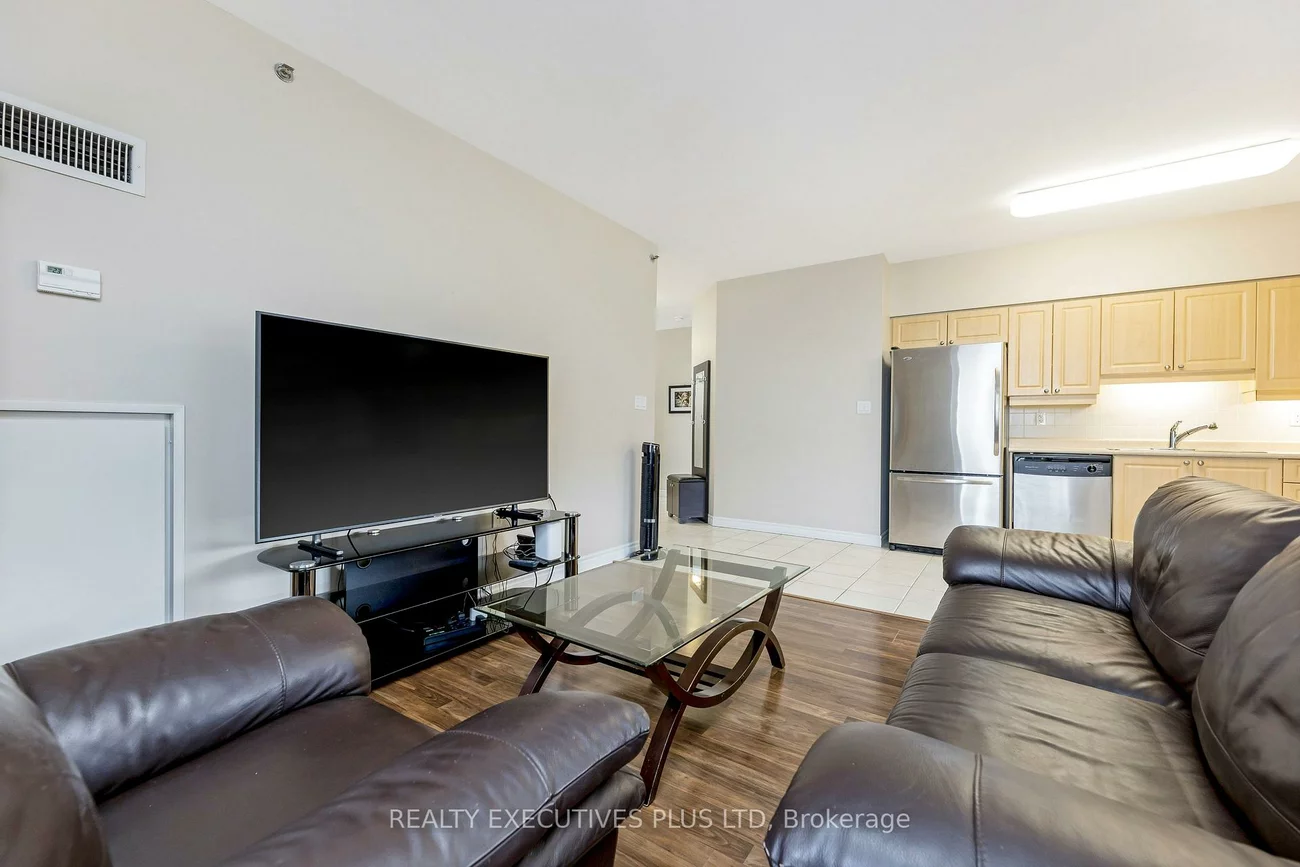 830, Scollard, East Credit, Mississauga
