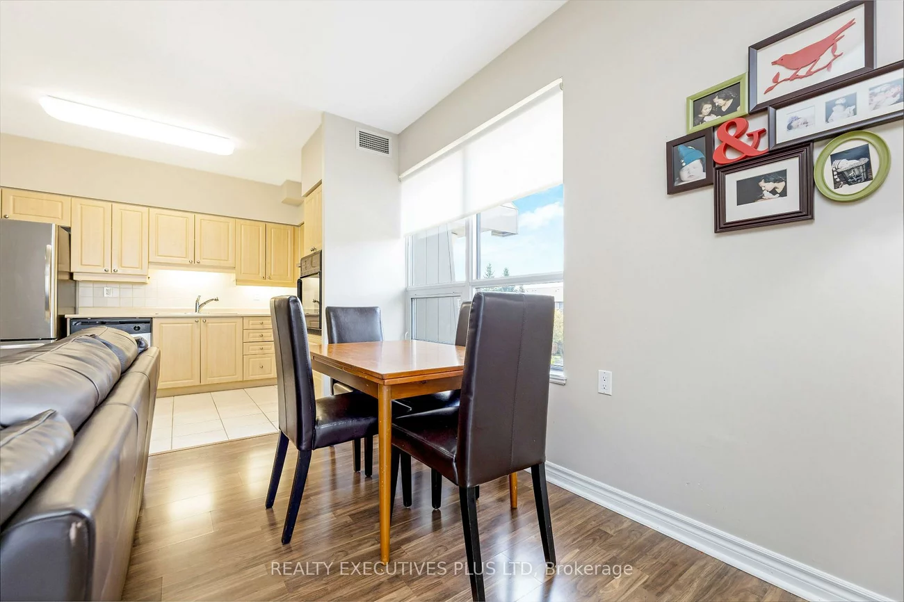 830, Scollard, East Credit, Mississauga