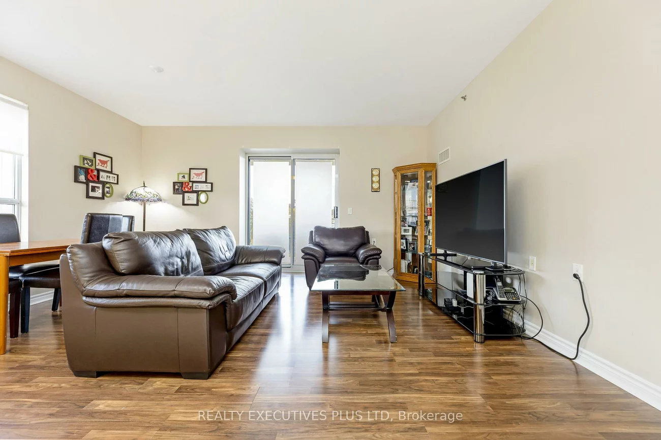 830, Scollard, East Credit, Mississauga