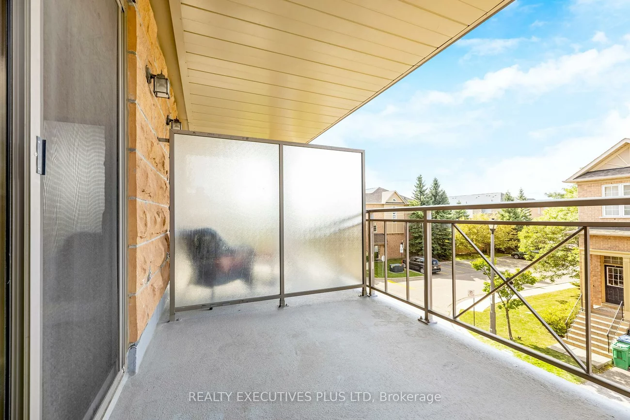 830, Scollard, East Credit, Mississauga