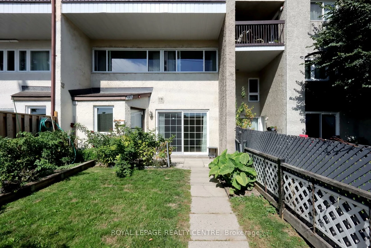 1055, Dundas, Applewood, Mississauga