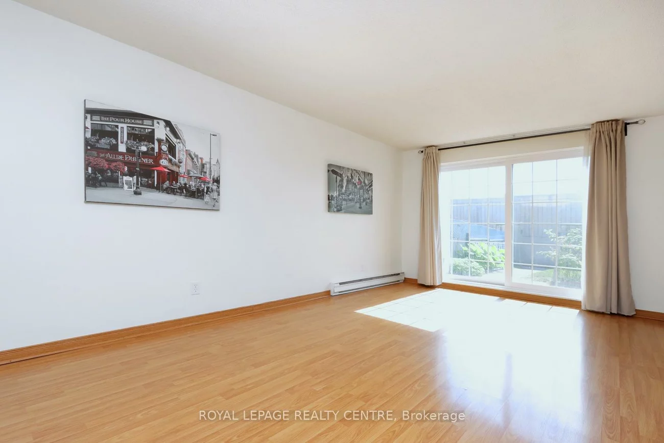 1055, Dundas, Applewood, Mississauga