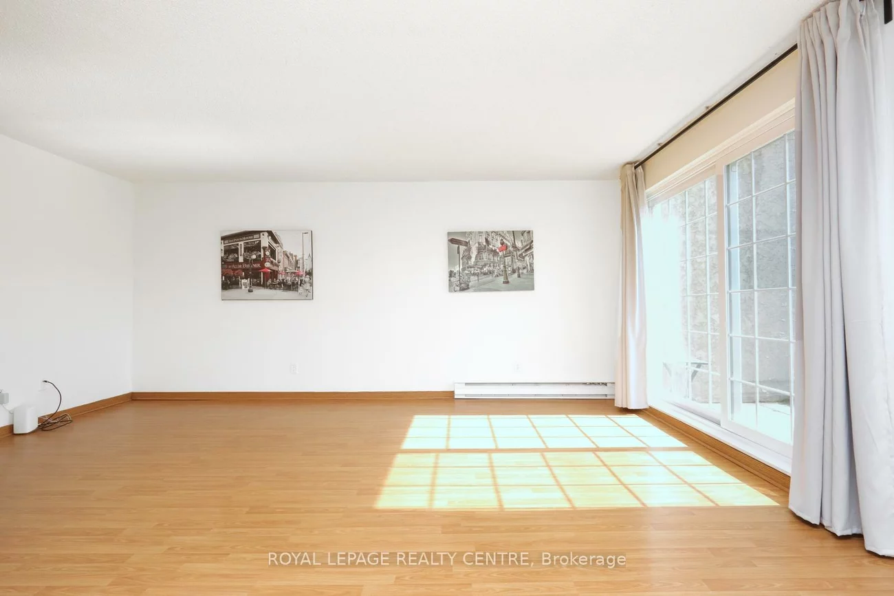 1055, Dundas, Applewood, Mississauga