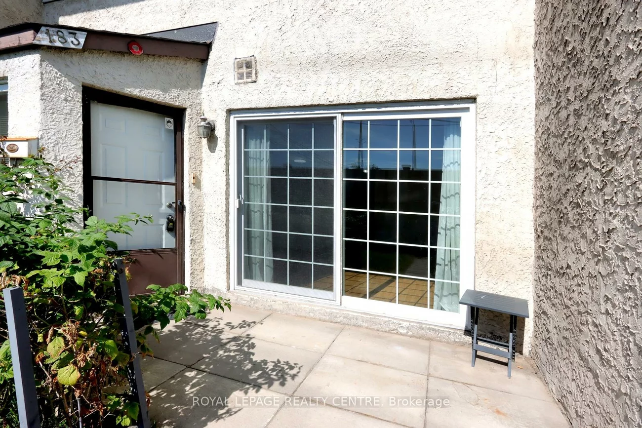 1055, Dundas, Applewood, Mississauga