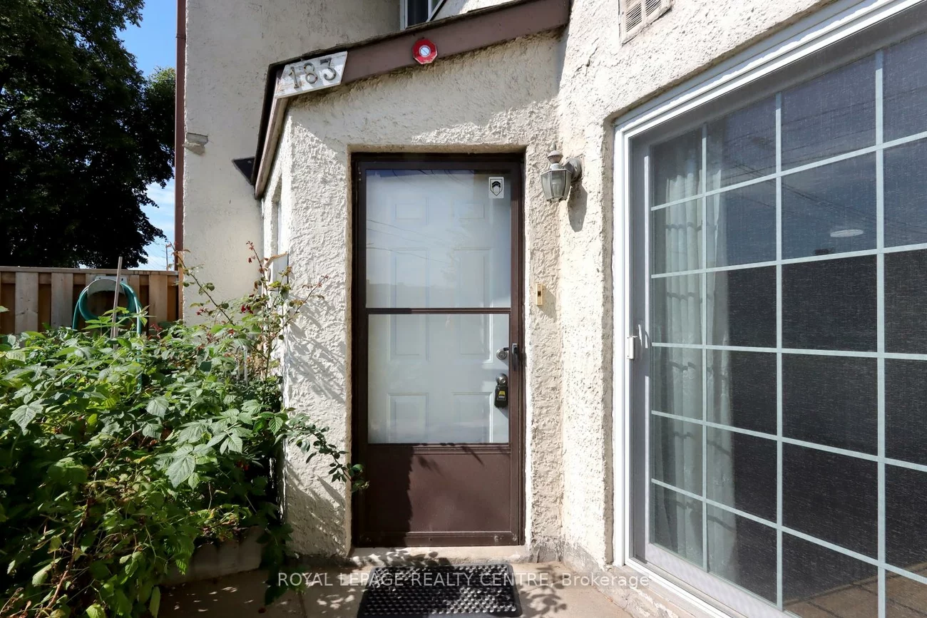 1055, Dundas, Applewood, Mississauga