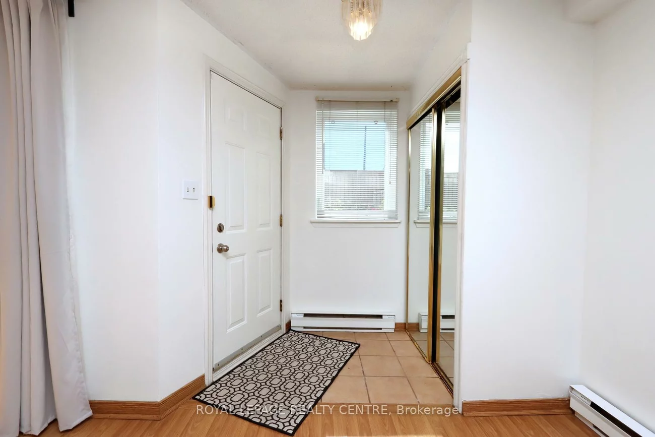 1055, Dundas, Applewood, Mississauga