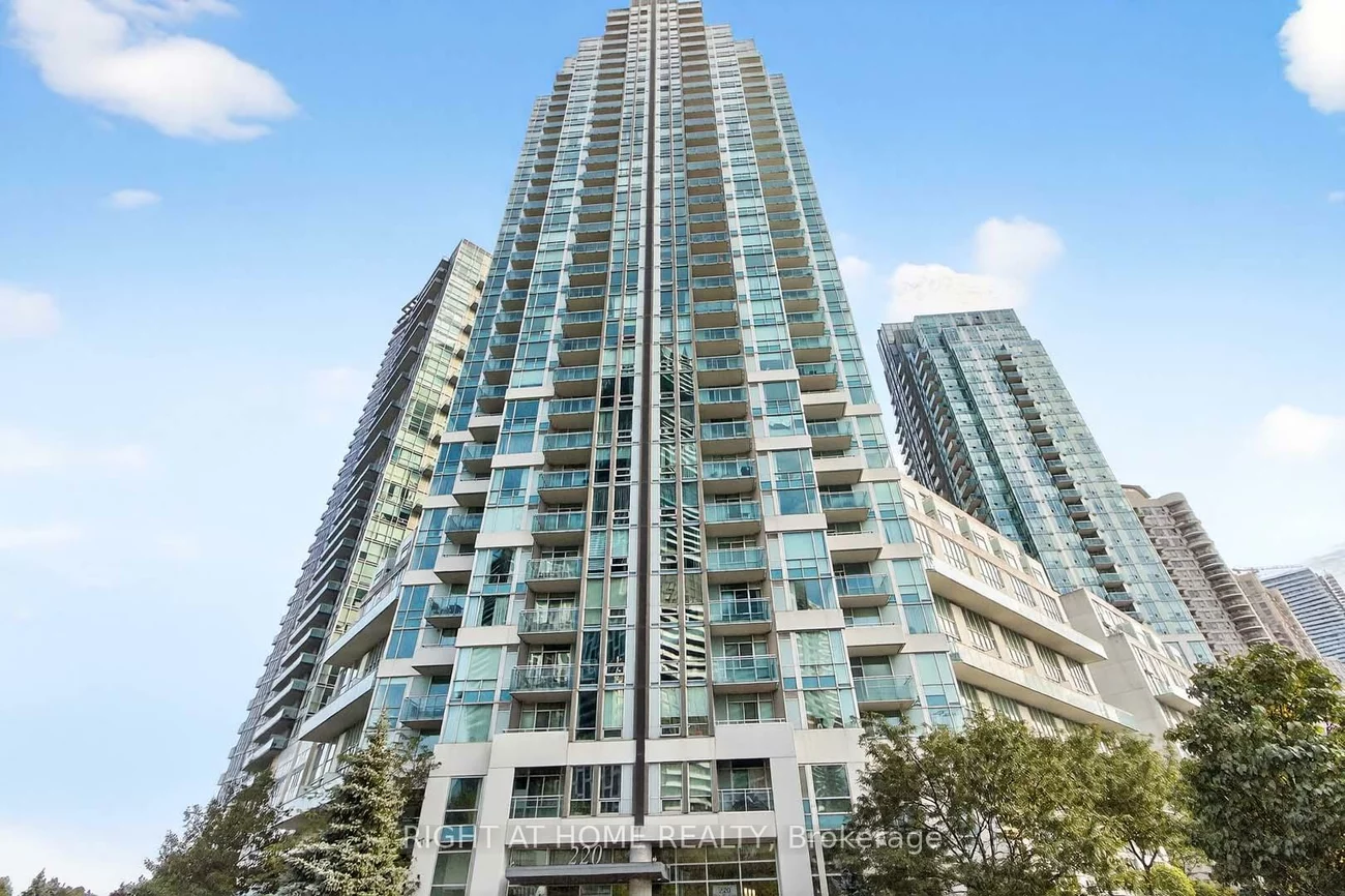 220, Burnhamthorpe, City Centre, Mississauga