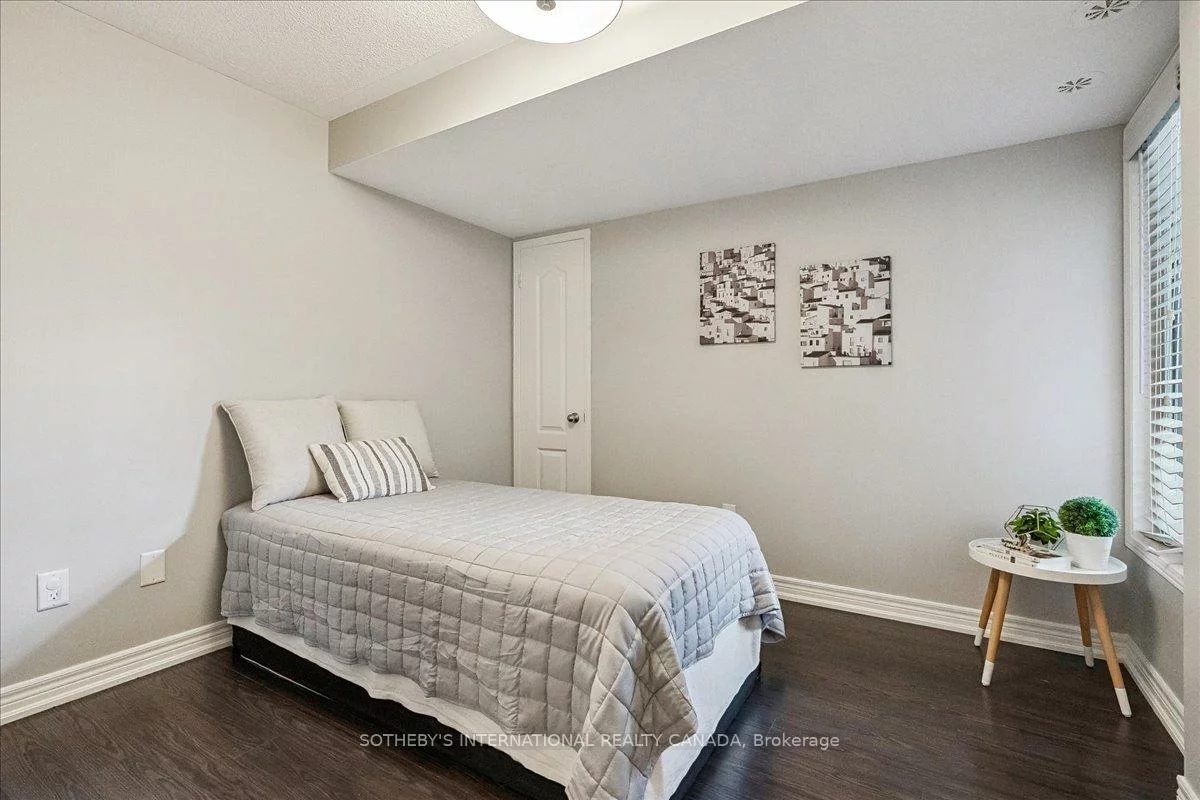 5625, Oscar Peterson, Churchill Meadows, Mississauga