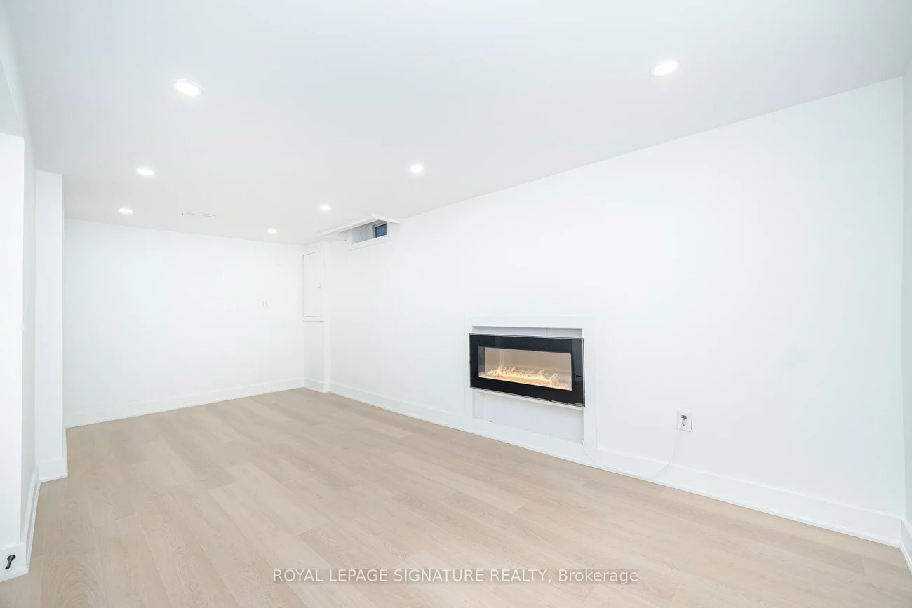 1055, Shawnmarr, Port Credit, Mississauga