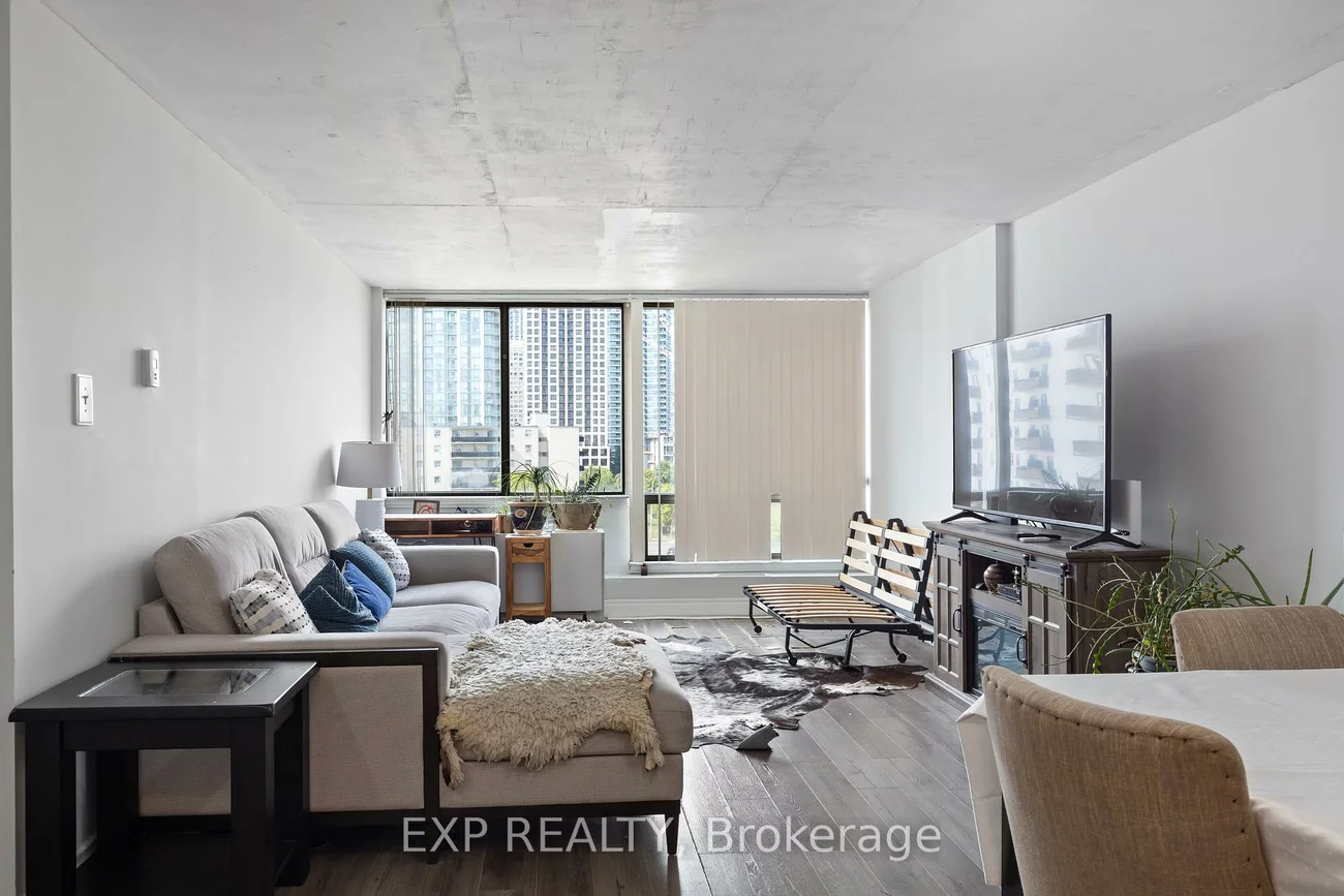 25, Fairview, Fairview, Mississauga