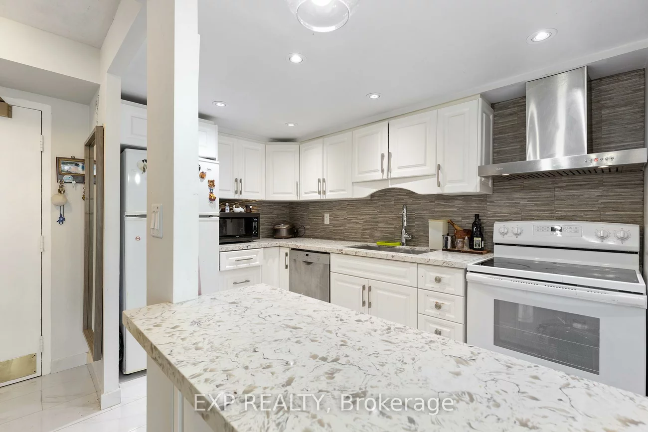 25, Fairview, Fairview, Mississauga