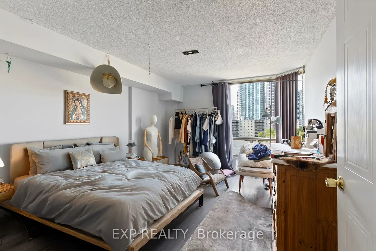 25, Fairview, Fairview, Mississauga