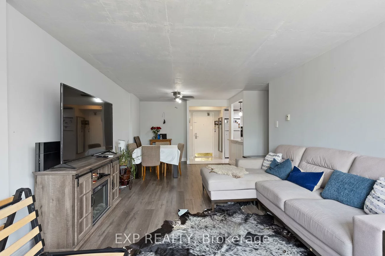 25, Fairview, Fairview, Mississauga