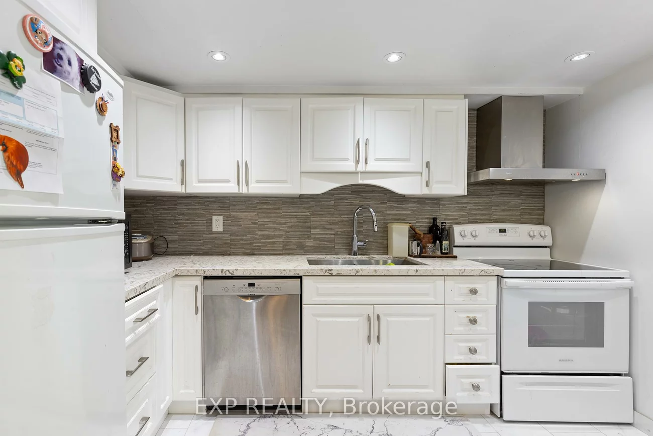 25, Fairview, Fairview, Mississauga