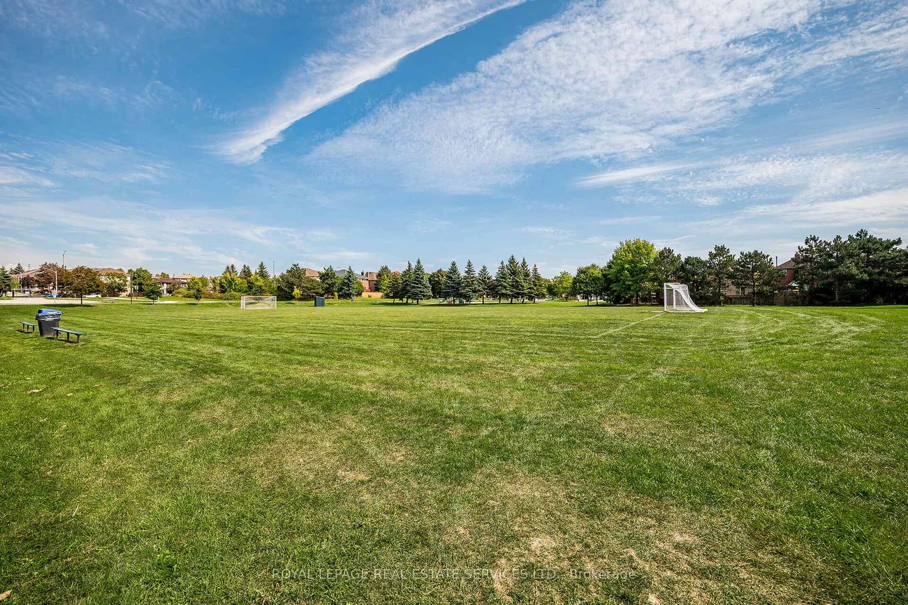 1588, South Parade, East Credit, Mississauga