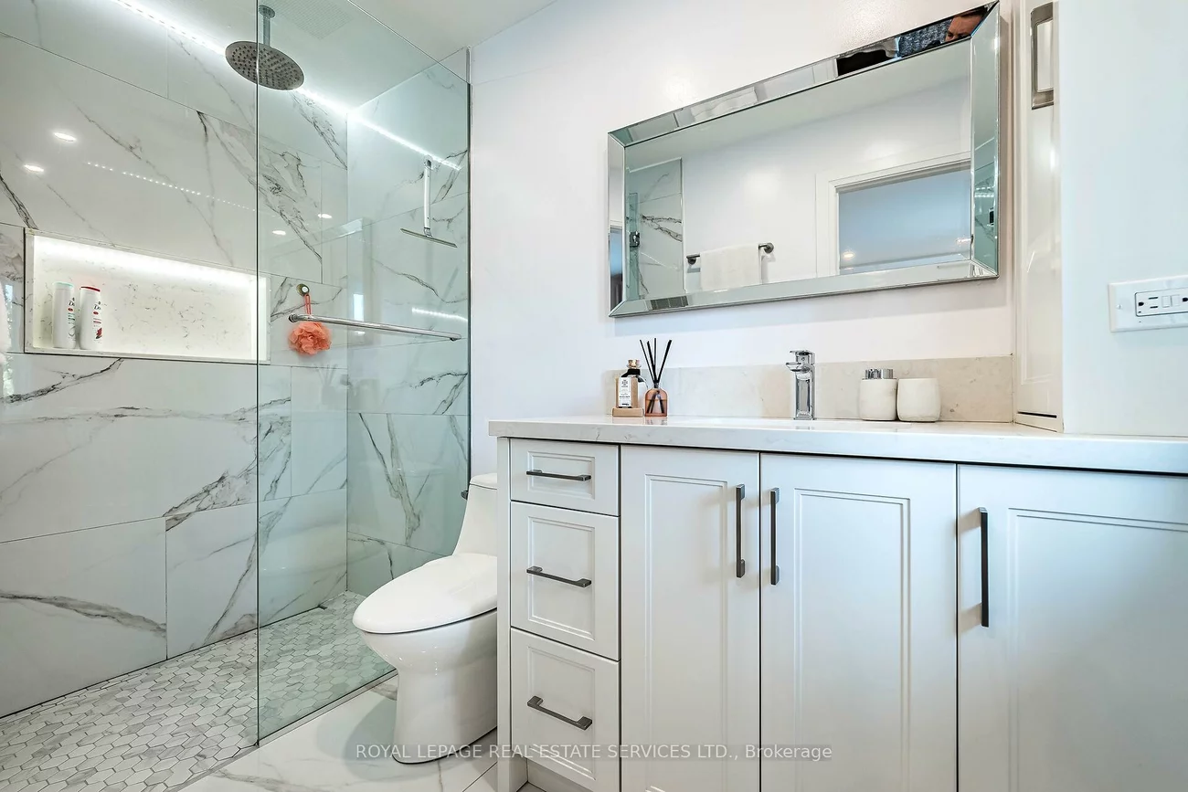 1588, South Parade, East Credit, Mississauga