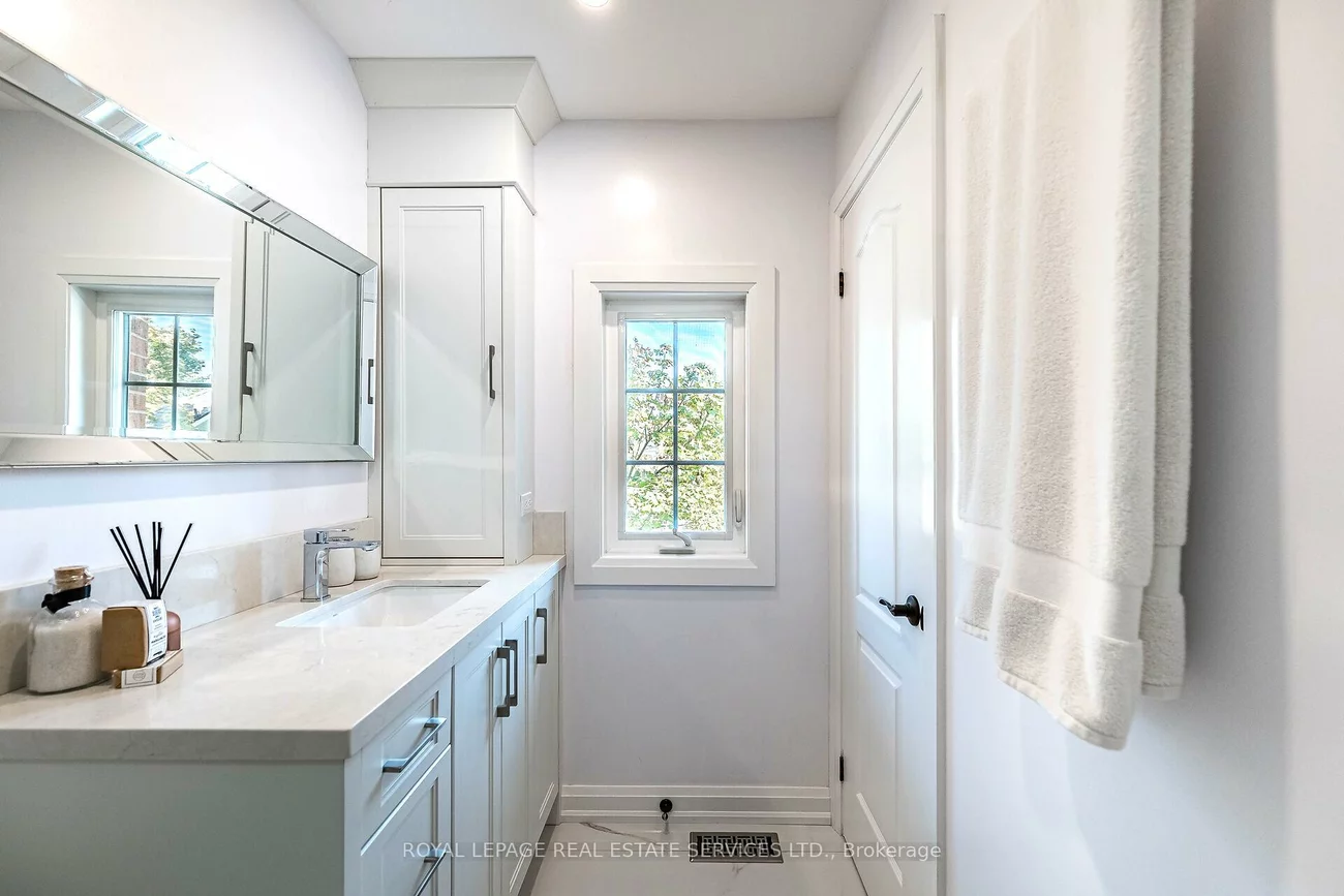 1588, South Parade, East Credit, Mississauga